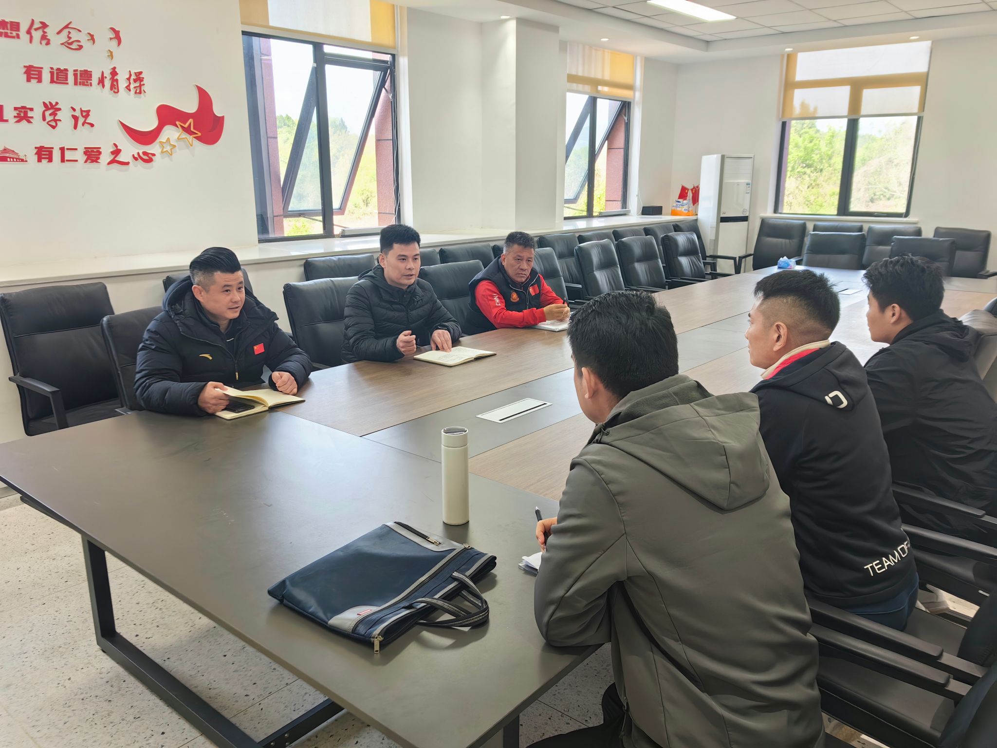 搏击教研室政治学习.jpg