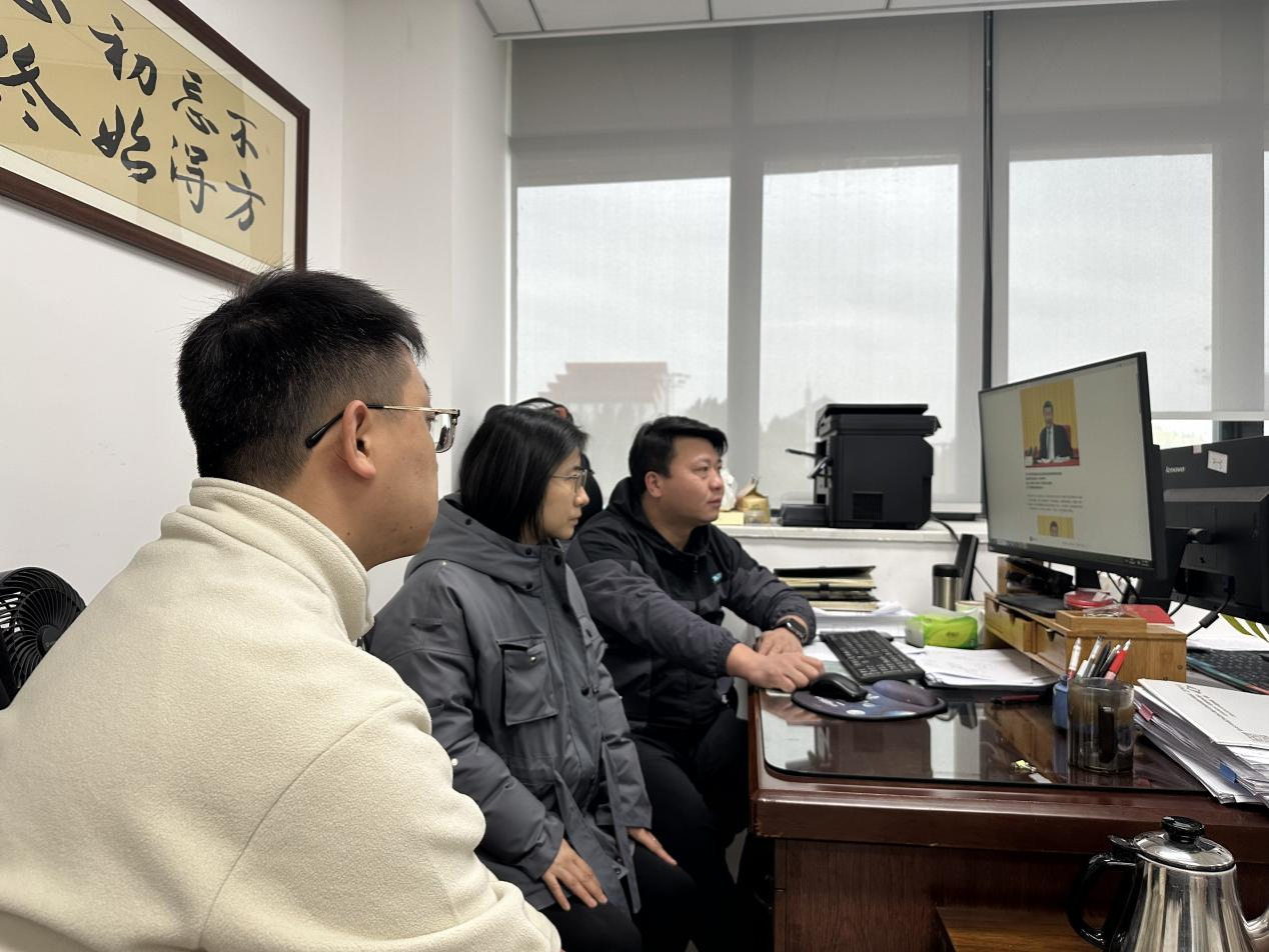 学工口政治学习.png